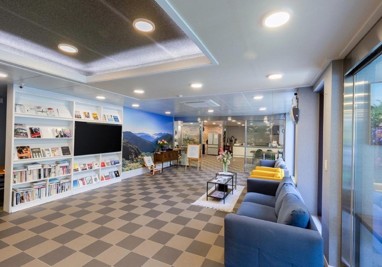 Camp Jirisan Parkview Hotell Gurye Eksteriør bilde