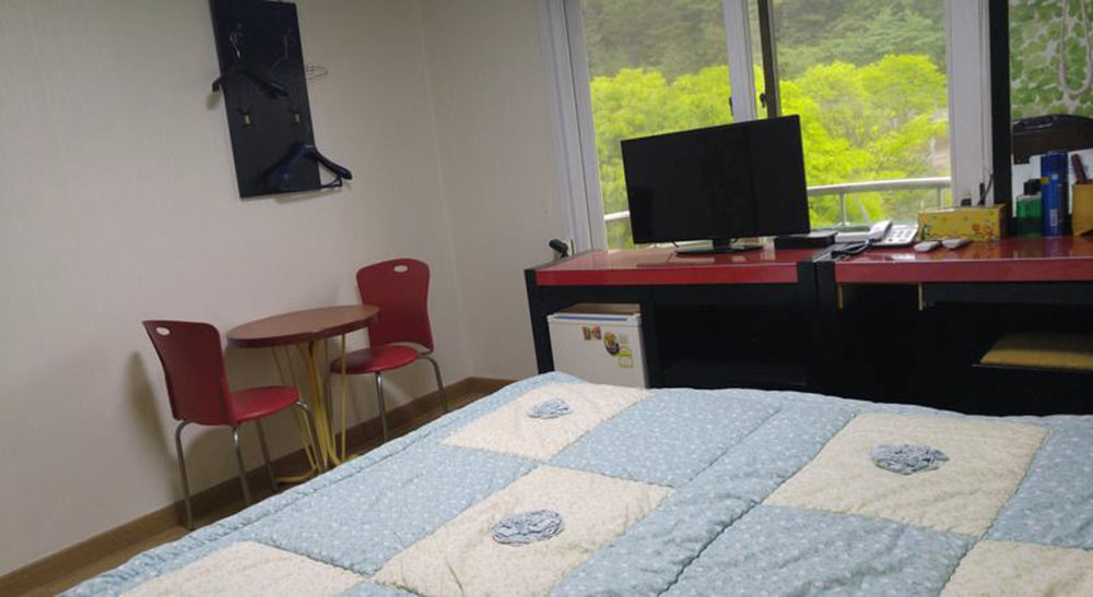 Camp Jirisan Parkview Hotell Gurye Eksteriør bilde